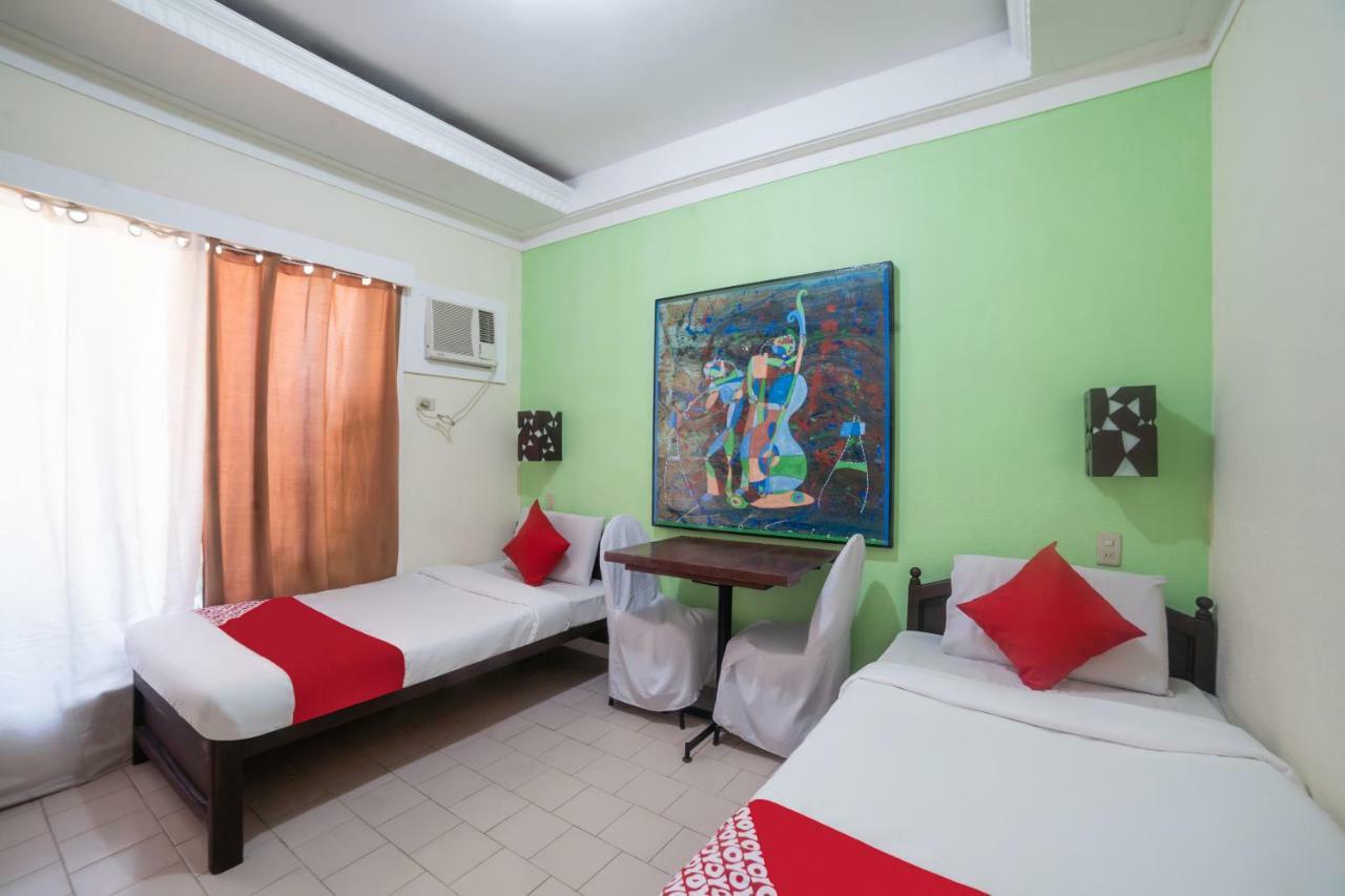 Oyo 200 Ponce Suites Art Hotel Davao City Exteriér fotografie